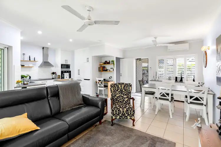 Fifth view of Homely villa listing, UNIT 37/5-15 MCGREGOR STREET, Mooroobool QLD 4870