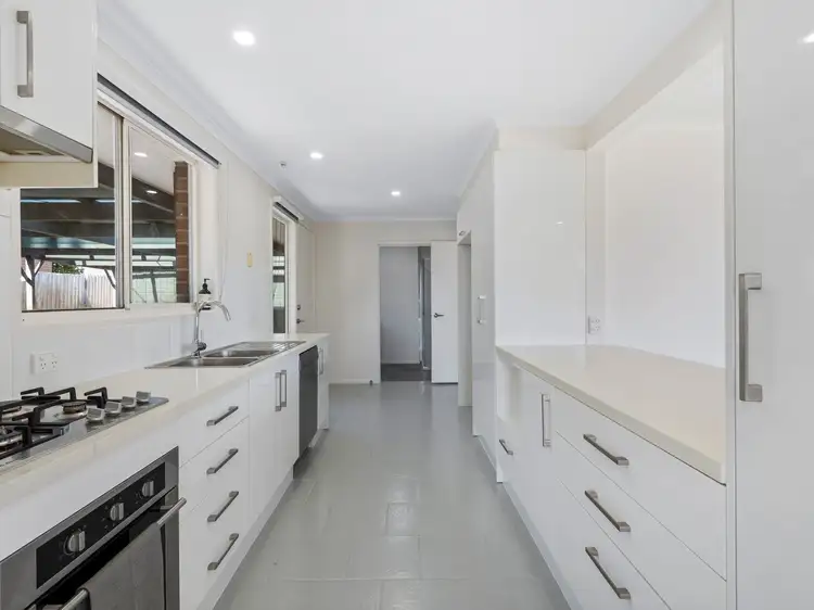 Fifth view of Homely house listing, 25 HAVANA CRESCENT, Frankston VIC 3199