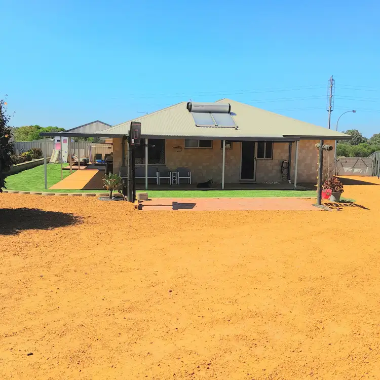 28 Nerrel Street, Waggrakine WA 6530