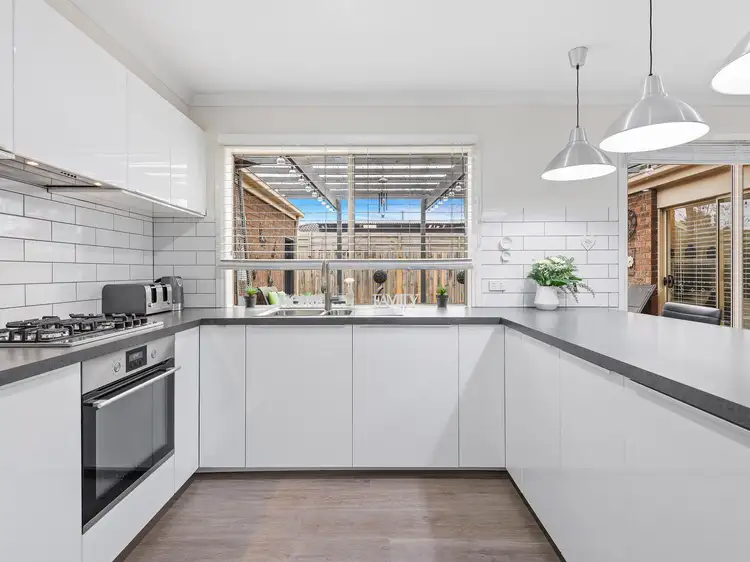 Fifth view of Homely house listing, 33 MARINERS WAY, Hastings VIC 3915