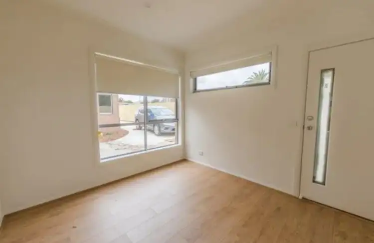 Fifth view of Homely unit listing, UNIT 2/14 Maree Court, Kurunjang VIC 3337