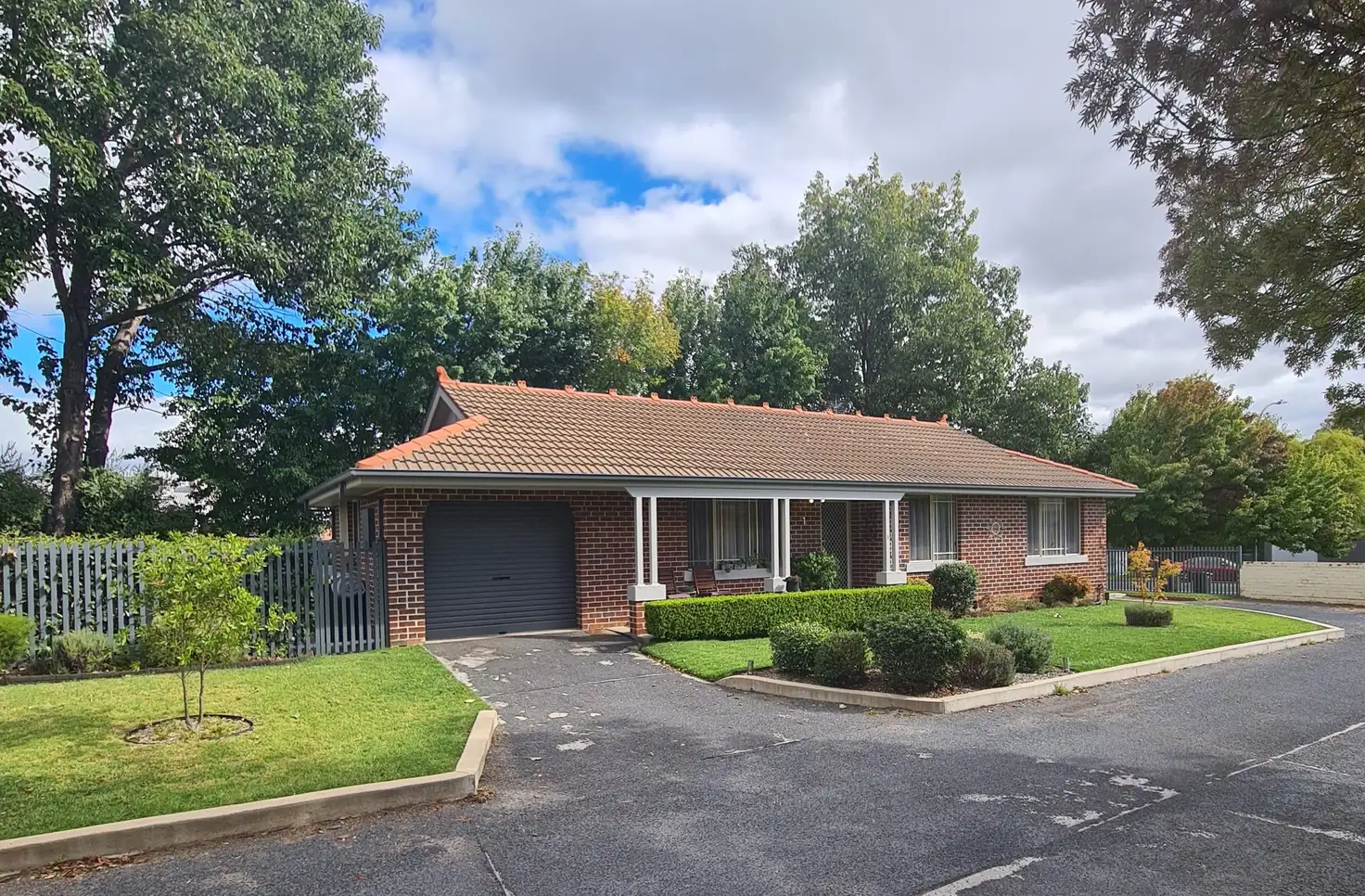Main view of Homely villa listing, UNIT 1/184 Hill Street, Orange NSW 2800