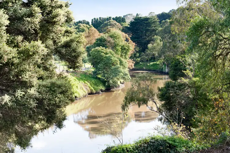 Second view of Homely house listing, 6 Glan Avon Road, Hawthorn VIC 3122
