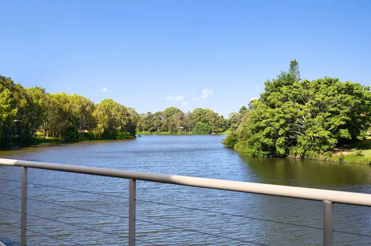 18 Greenwich Court, Robina QLD 4226