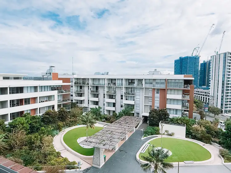 Main view of Homely unit listing, UNIT 806/23 Ravenshaw Street, Newcastle West NSW 2302