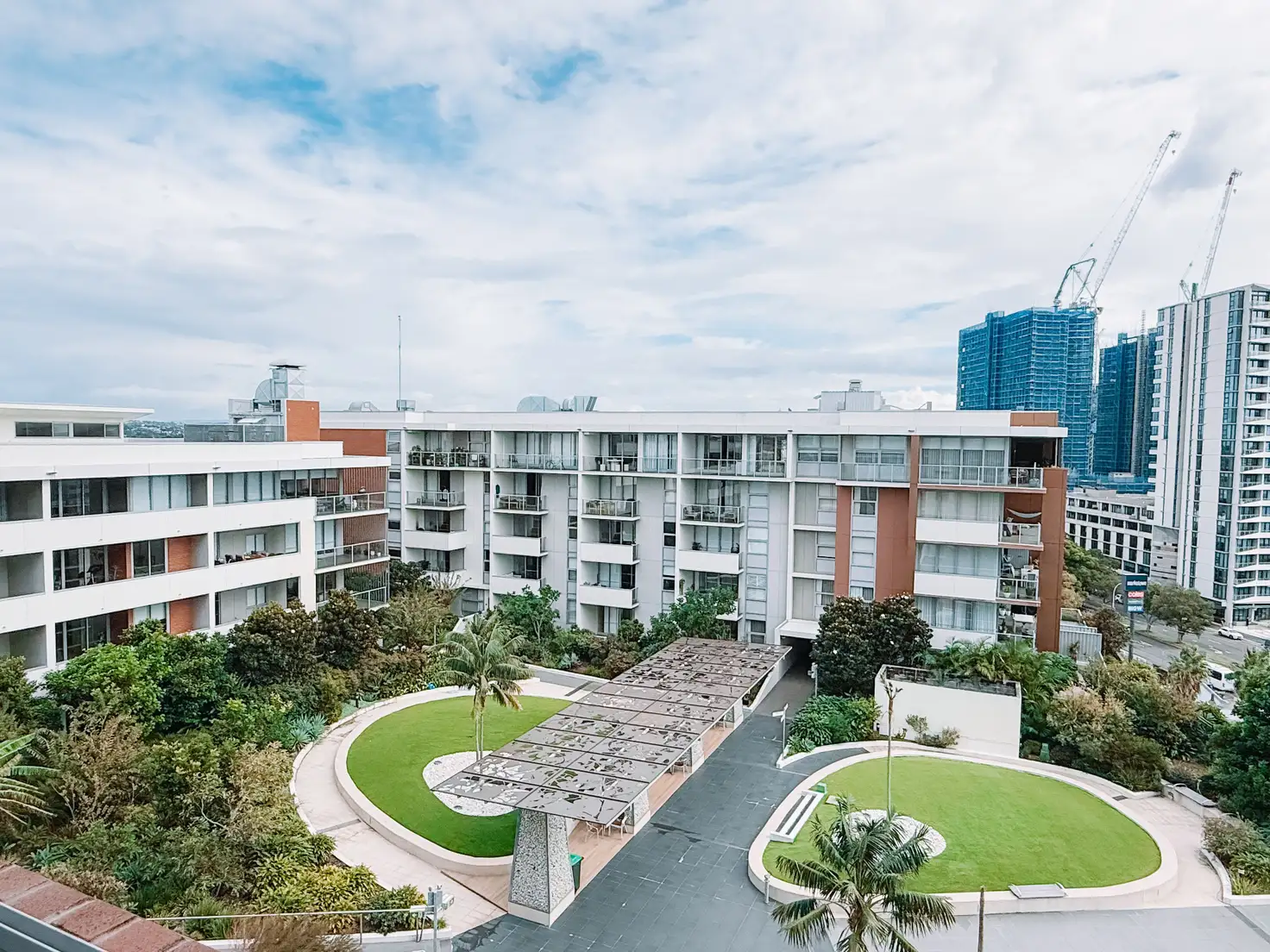 Main view of Homely unit listing, UNIT 806/23 Ravenshaw Street, Newcastle West NSW 2302