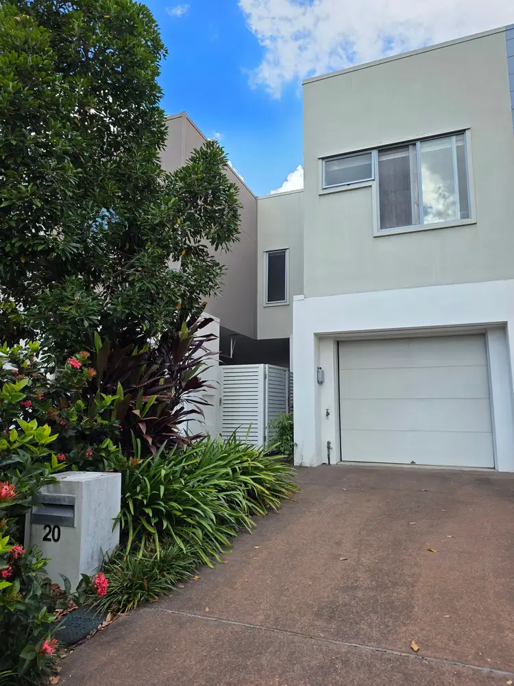 20 Halyard Crescent, Hope Island QLD 4212