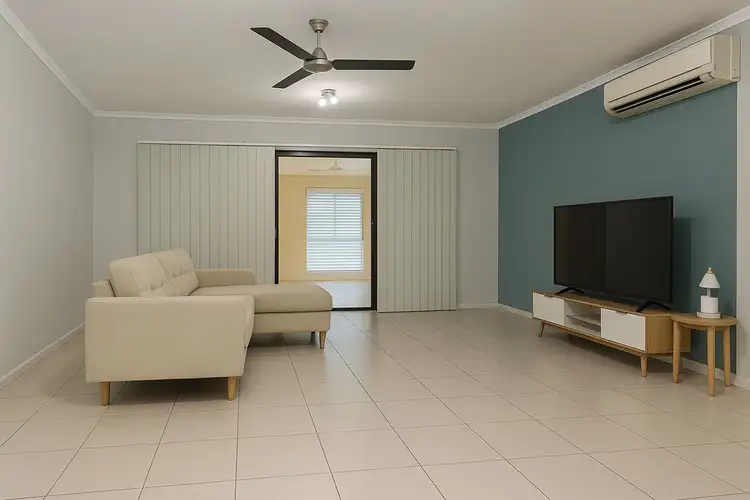 Main view of Homely unit listing, U2/335 Lake Street, Cairns North QLD 4870
