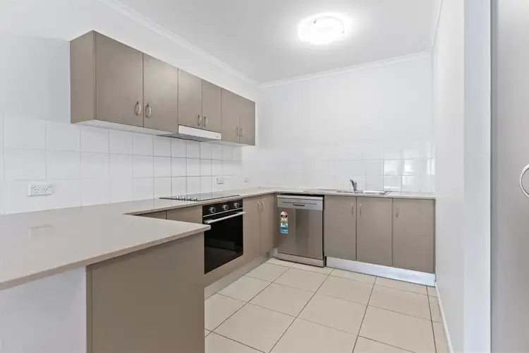 Sixth view of Homely unit listing, U2/335 Lake Street, Cairns North QLD 4870