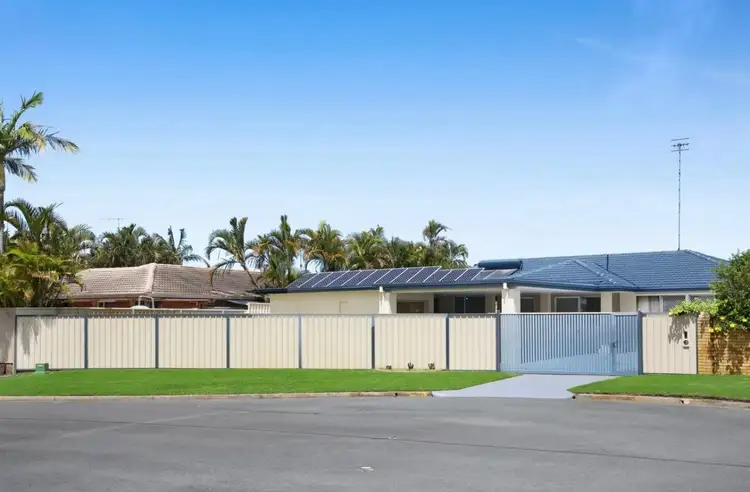 8 Cedar Court, Palm Beach QLD 4221