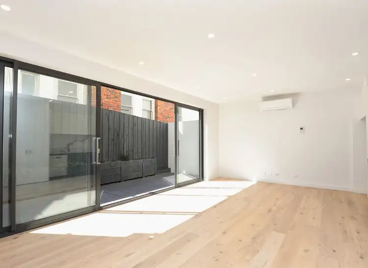 Fifth view of Homely apartment listing, FLAT 1/991 GLEN HUNTLY ROAD, Caulfield VIC 3162