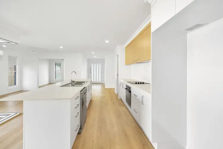 Third view of Homely house listing, 19 Cape Manifold Avenue, Pacific Heights QLD 4703
