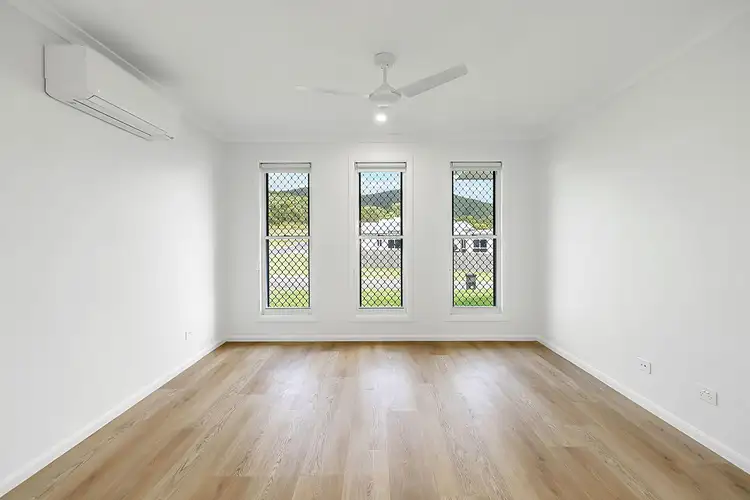 Seventh view of Homely house listing, 19 Cape Manifold Avenue, Pacific Heights QLD 4703