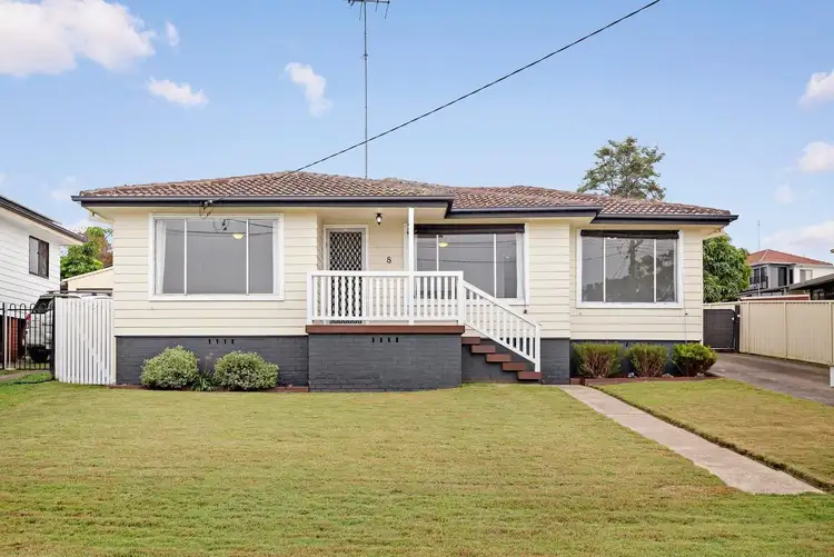 8 Hawkins Street, Rutherford NSW 2320