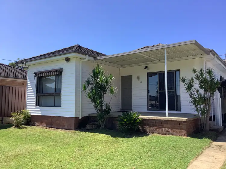 10 Ivanhoe Street, Ingleburn NSW 2565