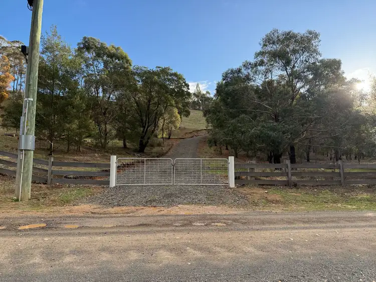 499 Swans Rd, Darley VIC 3340