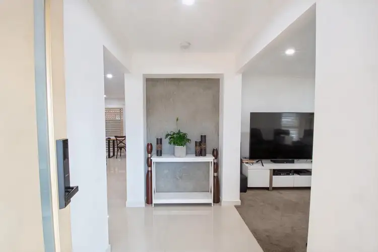 31 Hunt Club Boulevard, Cranbourne East VIC 3977