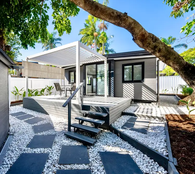 164 Government Road, Labrador QLD 4215