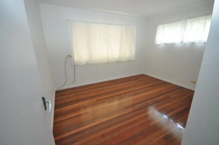 Fifth view of Homely house listing, 4 Merindah Street, Slacks Creek QLD 4127