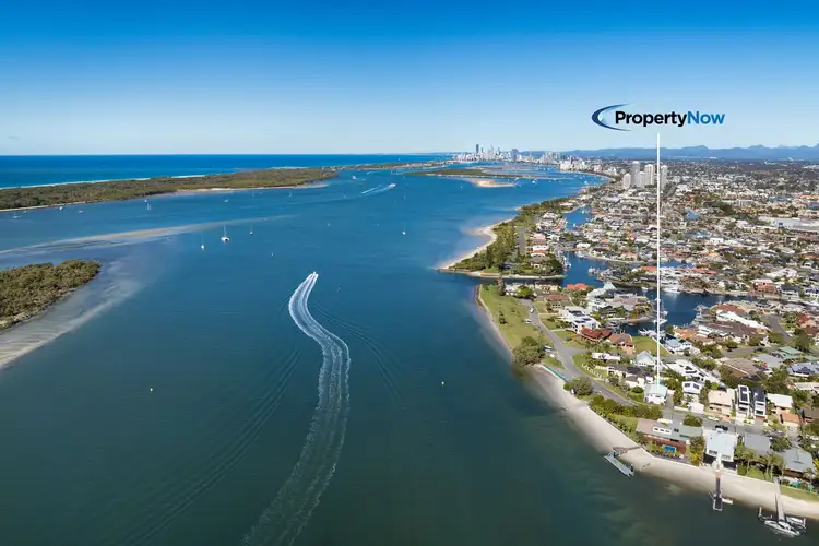 4 Howard Street, Runaway Bay QLD 4216