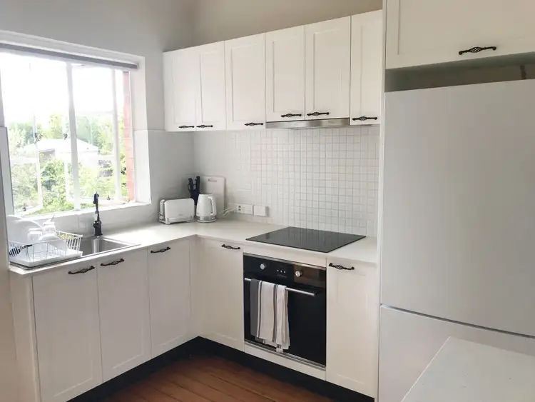 2/28 Earl Street, Sandy Bay TAS 7005