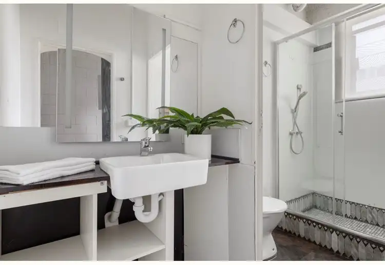 Fifth view of Homely apartment listing, FLAT 810/500 FLINDERS STREET, Melbourne VIC 3000