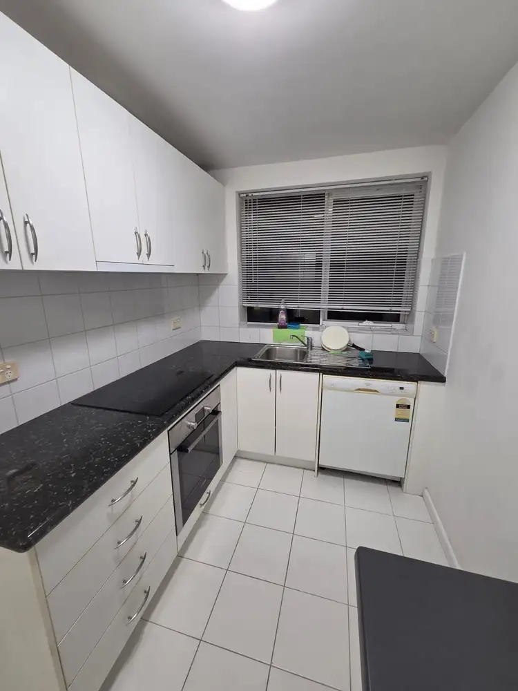 Fifth view of Homely apartment listing, UNIT 6/2 Fiona Court, St Kilda VIC 3182