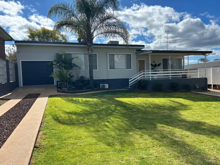 30 Evans Parade, Parkes NSW 2870
