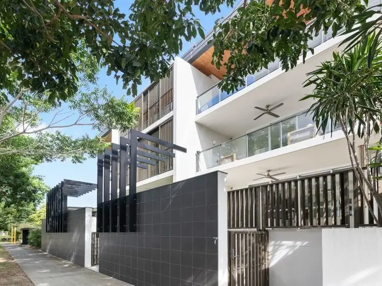 Main view of Homely unit listing, UNIT 7/47 Addison Avenue, Bulimba QLD 4171