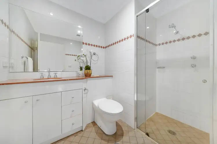Fifth view of Homely unit listing, 2/4 Karrabee Ave, Huntleys Cove NSW 2111