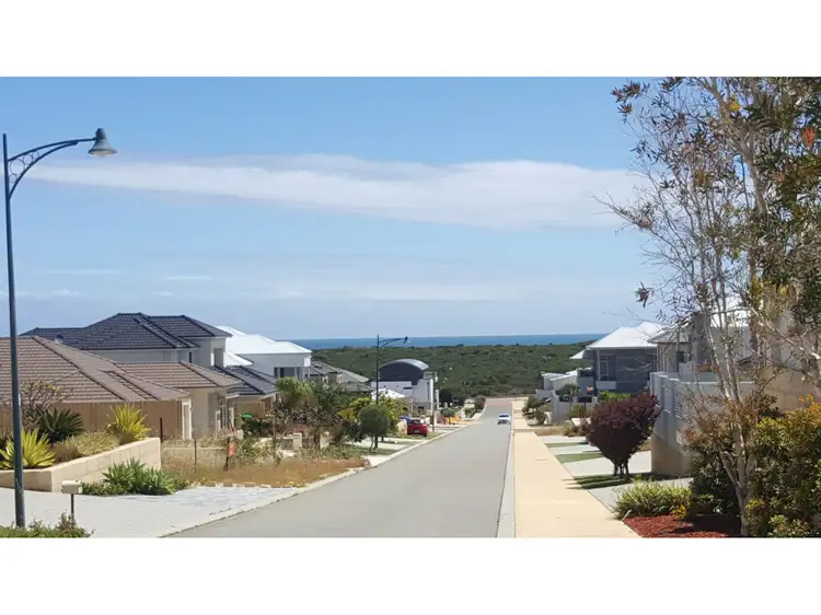 13 Fernando Parkway, Iluka WA 6028