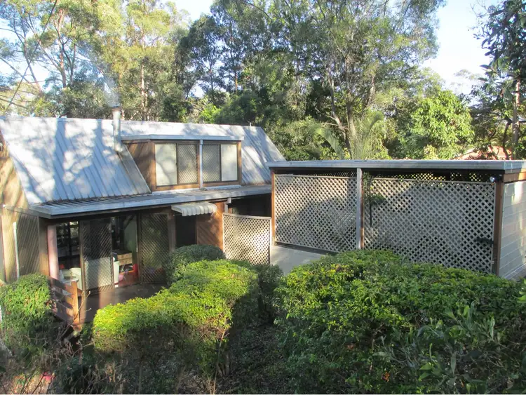 9 Routledge Court, Clear Mountain QLD 4500