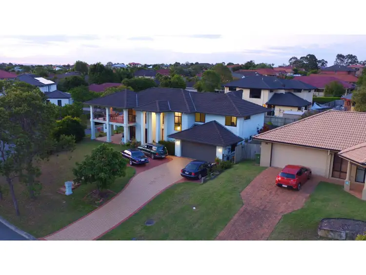 18 Lochside Drive, North Lakes QLD 4509