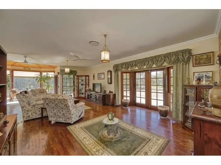 26 Windsong Avenue, Redridge QLD 4660