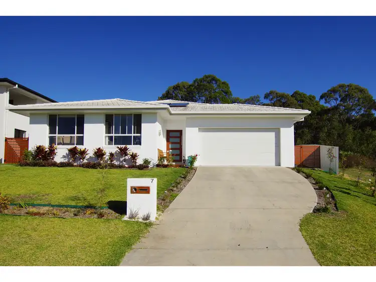 7 Yachtsman Drive, Safety Beach NSW 2456