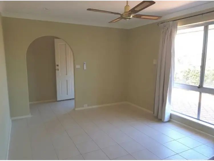 Seventh view of Homely house listing, 5 Hyacinth Close, Heathridge WA 6027