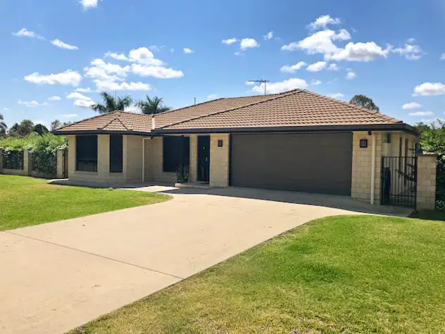 2 Coaker Drive, Emerald QLD 4720