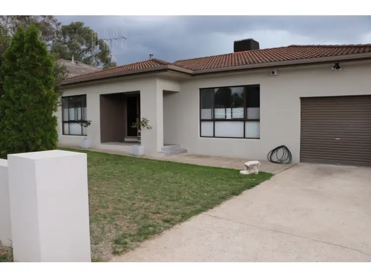 14 Candlebark Road, Karabar NSW 2620