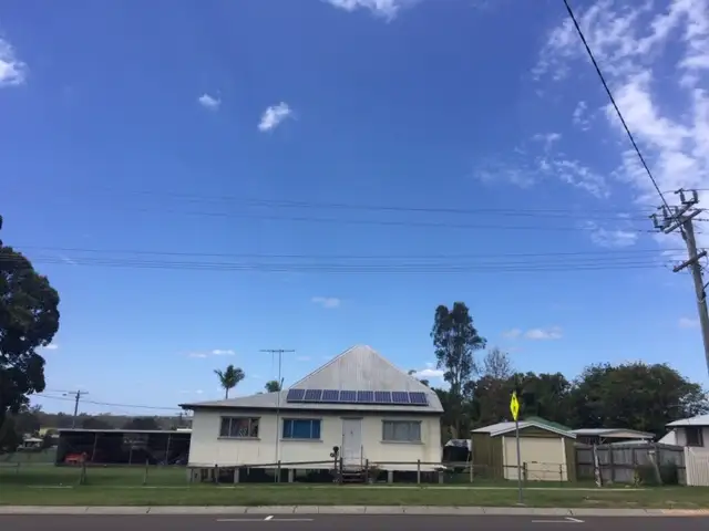 18 Queen Street, Walloon QLD 4306