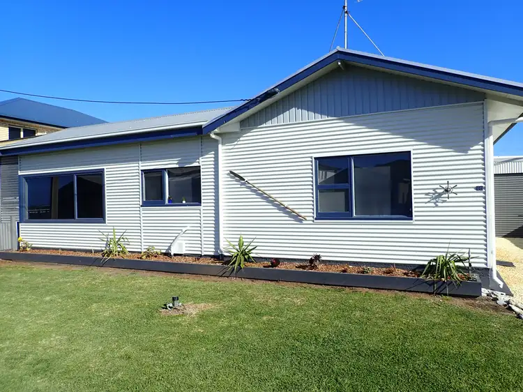98 Meylin Street, Port Macdonnell SA 5291