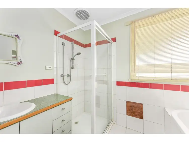 Fifth view of Homely house listing, 5 Wycombe Rise, Hampton Park VIC 3976