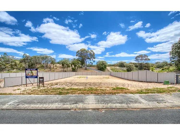 32 Grove Street West, Little Grove WA 6330