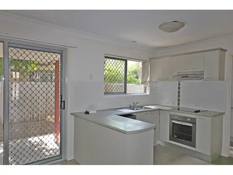 Fifth view of Homely townhouse listing, 28/2-8 Meadowbrook Drive, Meadowbrook QLD 4131