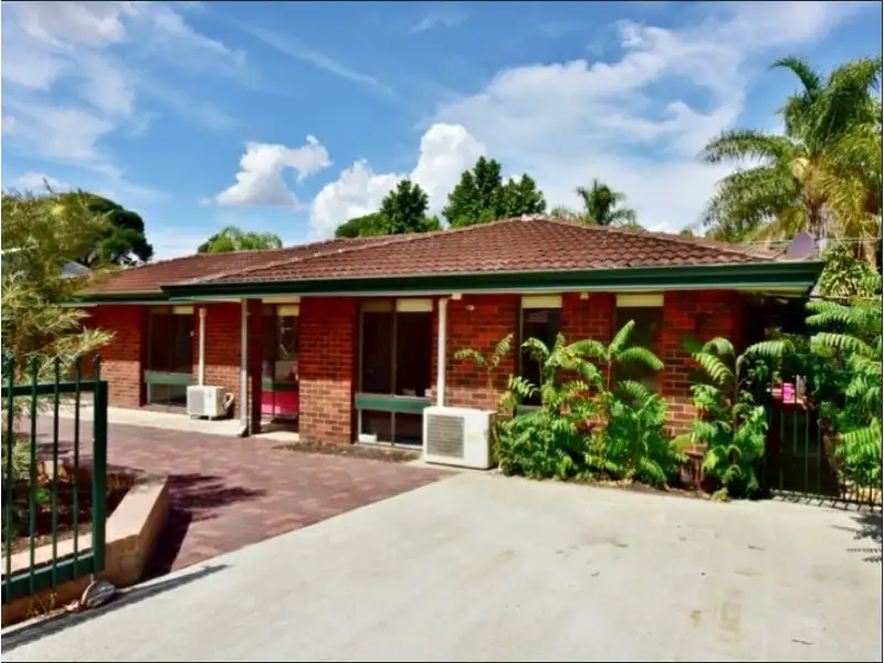 Main view of Homely house listing, 4 WOODBRIDGE CLOSE, Swan View WA 6056
