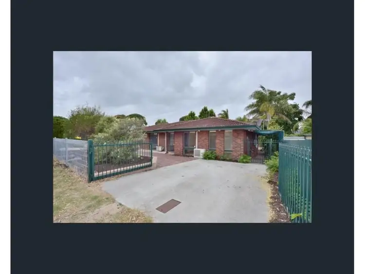 Third view of Homely house listing, 4 WOODBRIDGE CLOSE, Swan View WA 6056