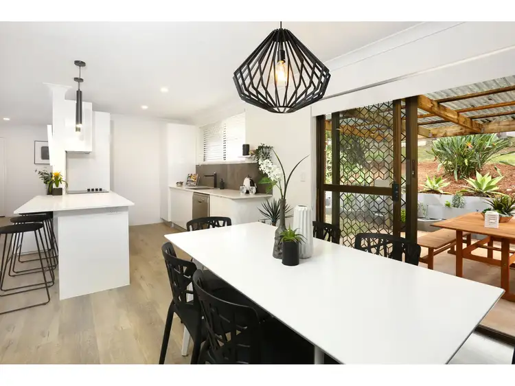 4 Macquarie Avenue, Molendinar QLD 4214