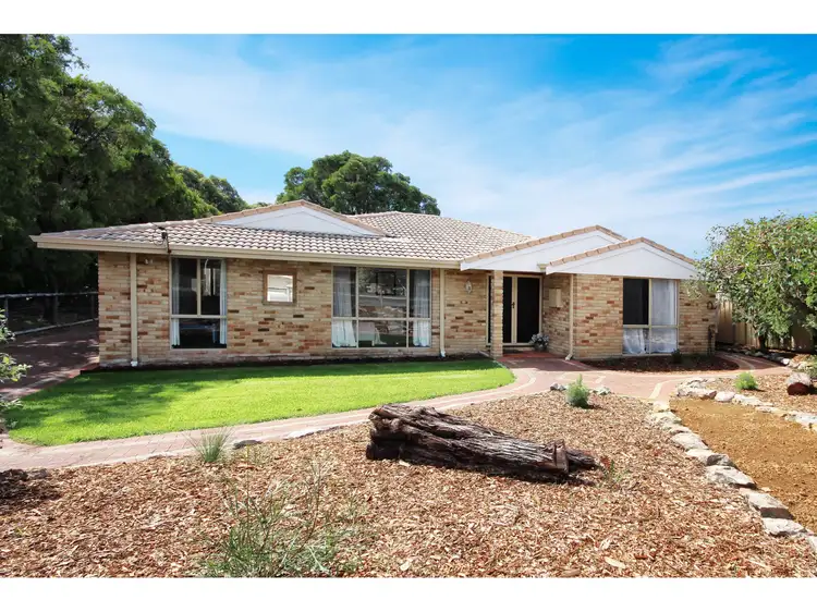 35 Gordon Street, Little Grove WA 6330