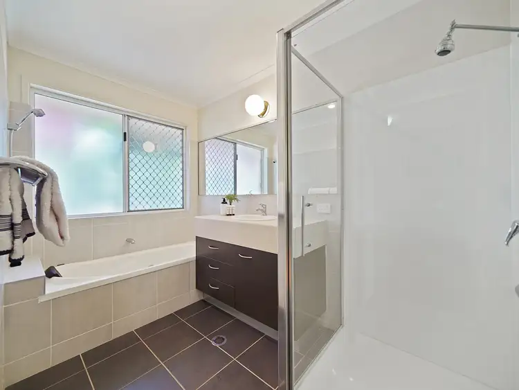 Seventh view of Homely house listing, 16 Croft Court, Carindale QLD 4152