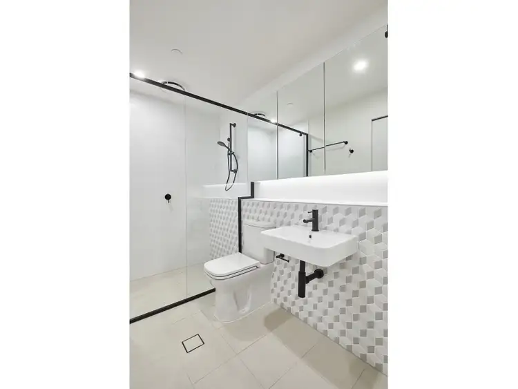 Sixth view of Homely apartment listing, 705/62 Logan Road, Woolloongabba QLD 4102