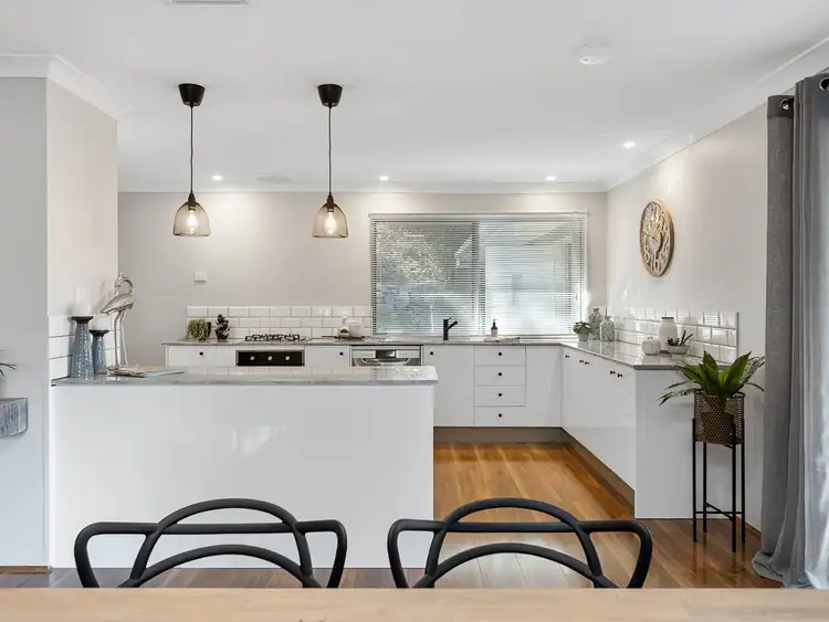 99 View Crescent, Arana Hills QLD 4054